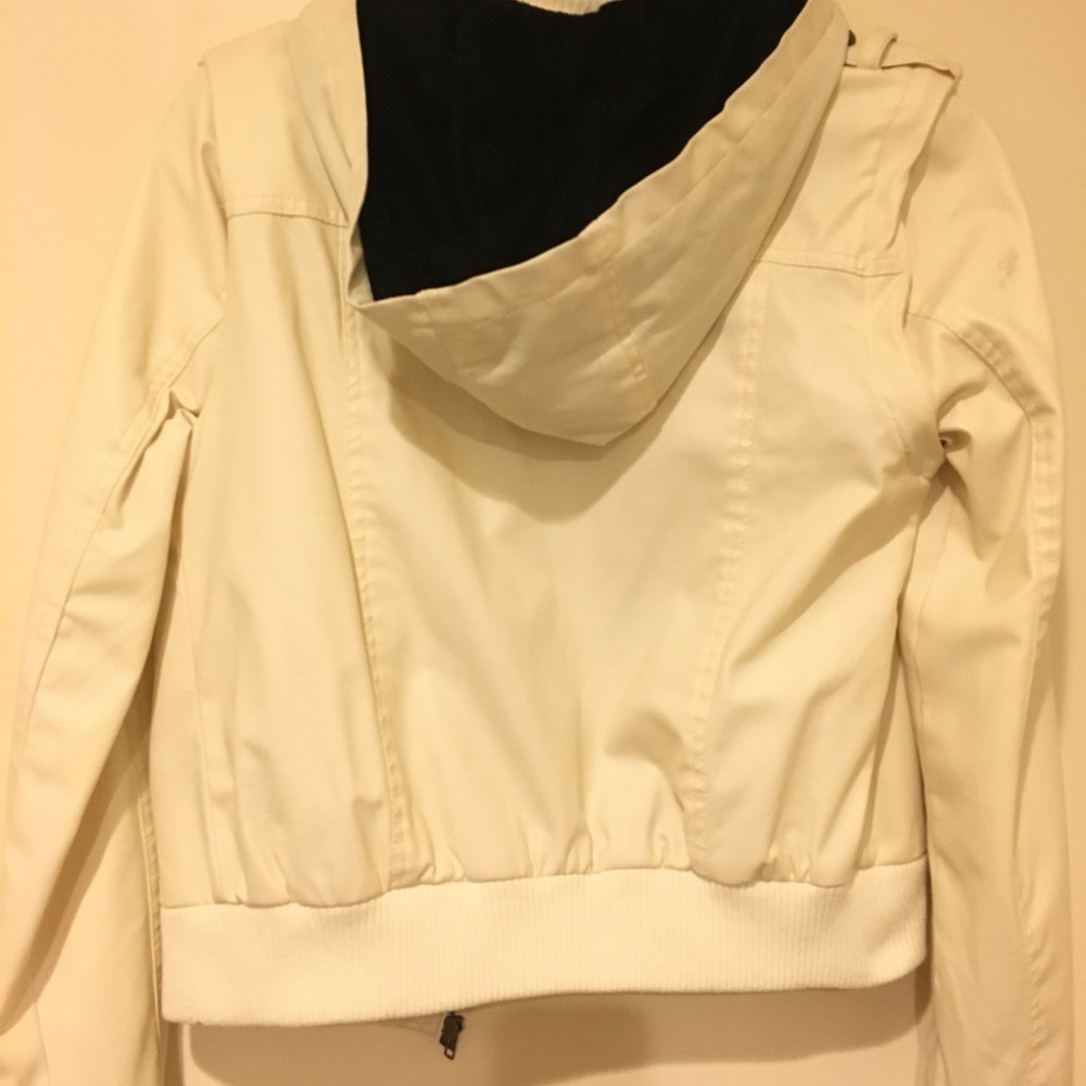 Jacket - Picture 3 of 3